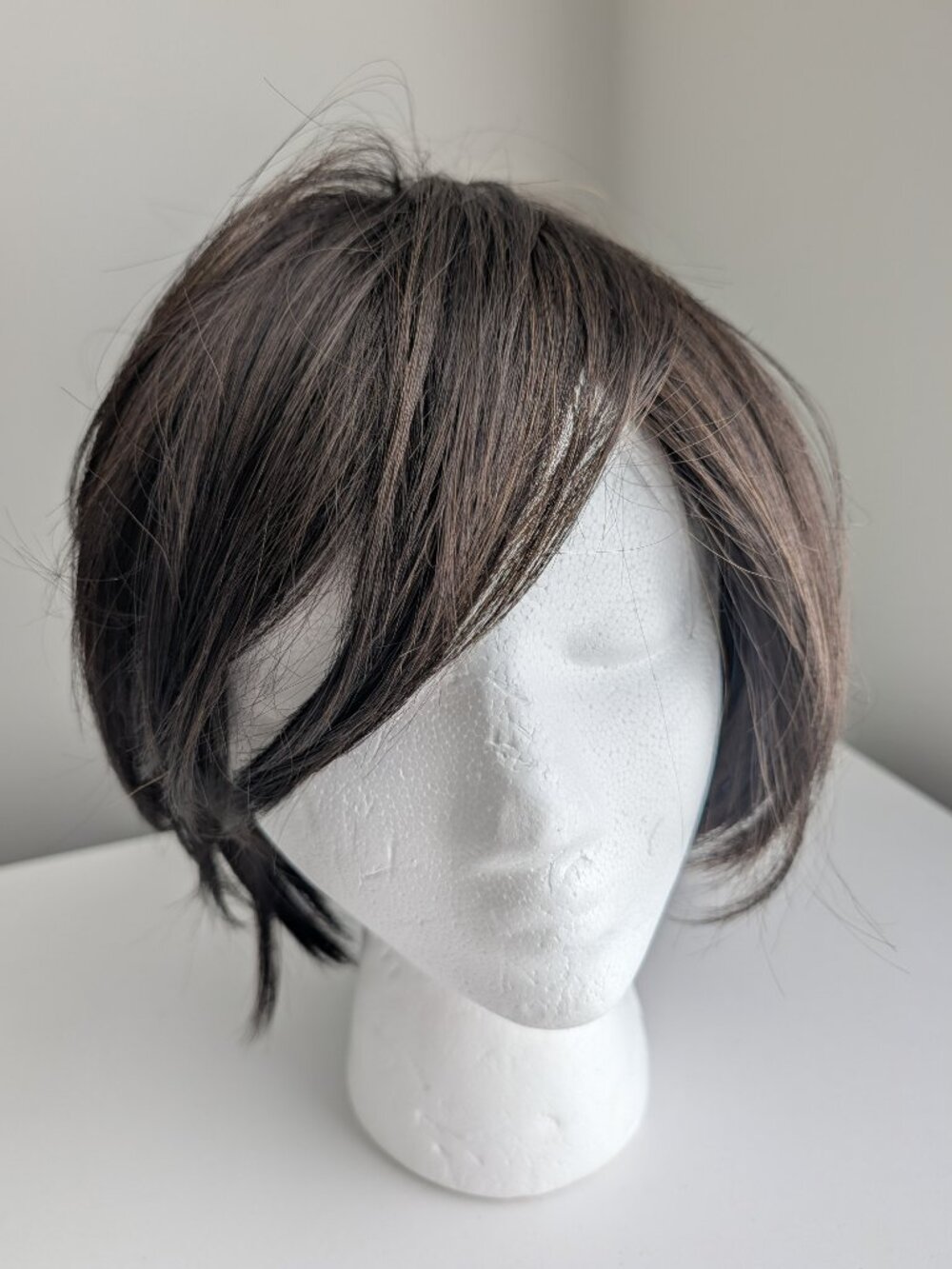Luxhair Wig Darkest Brown Mid Length Bob Preowned with Box